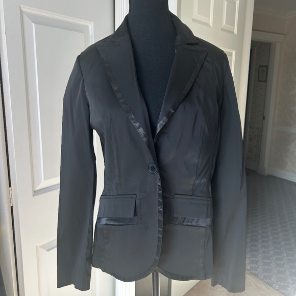 Bryan’s Black Blazer with Satin Trim Size 7 - Picture 1 of 4